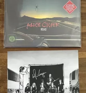 ALICE COOPER Road 2LP Red Marble Vinyl & AUTOGRAPHED SIGNED Picture PSA DNA COA
Opens in a new window or tab