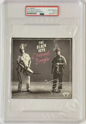 SIGNED THE BLACK KEYS DROPOUT BOOGIE CD COVER PSA DNA COA CERTIFIED AUTOGRAPHED COLLECTIBLE MEMORABILIA