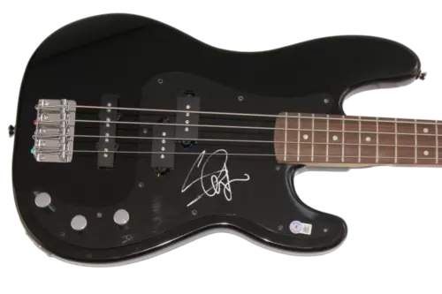 Steve Harris Iron Maiden Signed Autograph Fender Electric Bass Guitar w/ Beckett