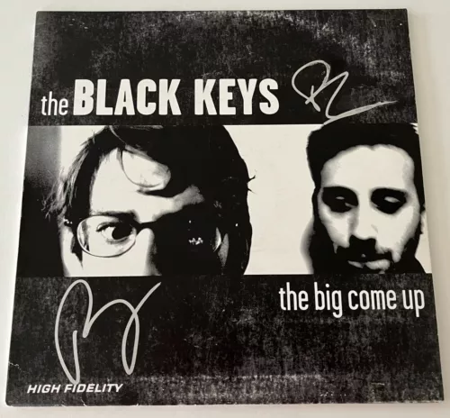 THE BLACK KEYS SIGNED THE BIG COME UP VINYL ALBUM W/VIDEO PROOF & BECKETT COA COLLECTIBLE MEMORABILIA