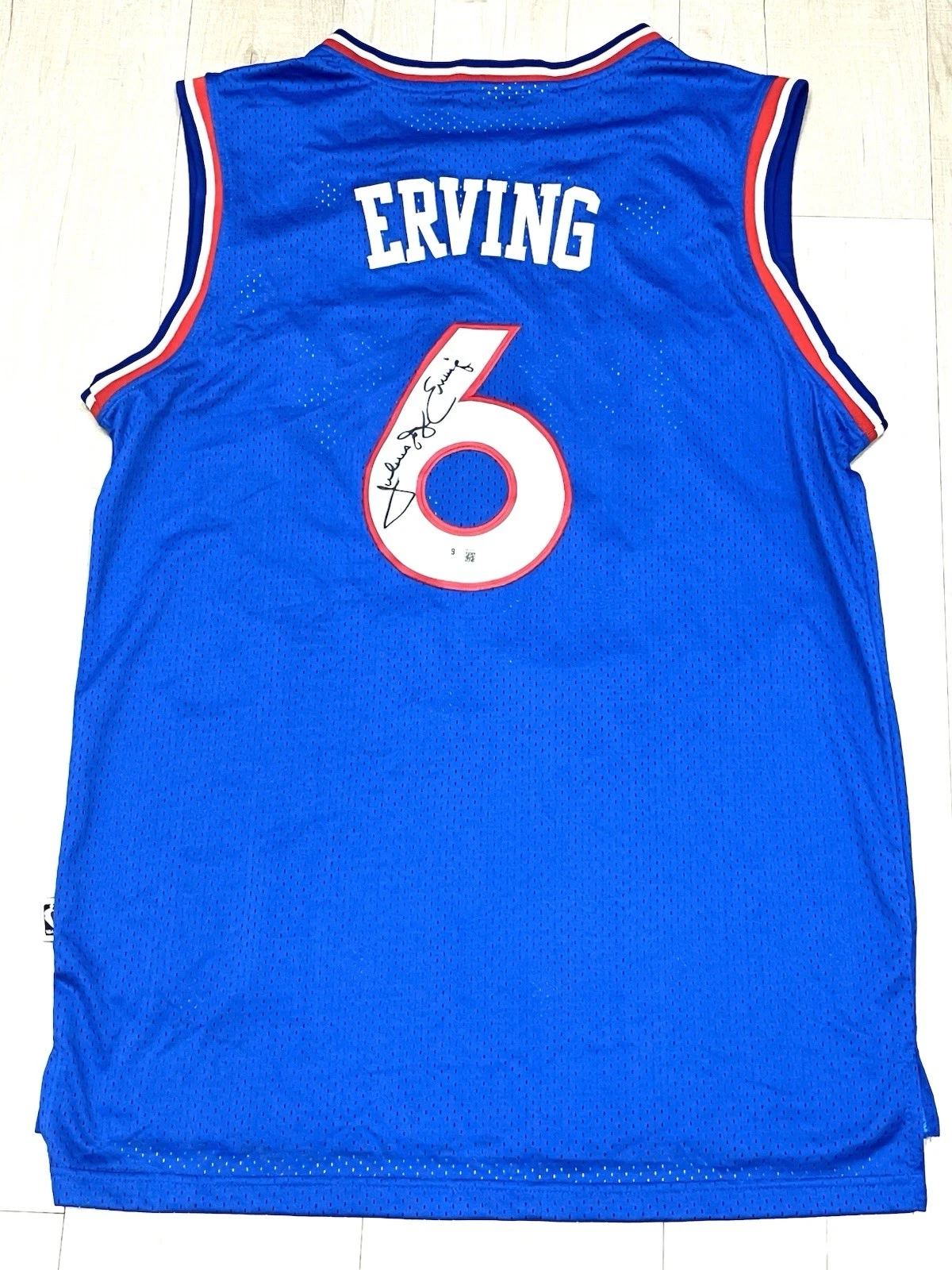 Julius Erving Hand Signed Philadelphia 76ers Jersey NBA Hall Of Fame Beckett #2