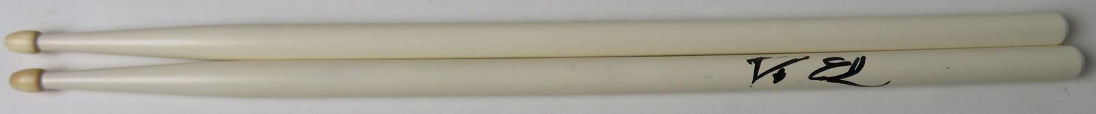 Roger Earl FOGHAT Signed Autograph Auto Drumstick Drum Stick JSA