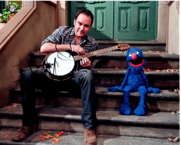 DAVE MATTHEWS Signed Autographed 8x10 SEASAME STREET GROVER Photo