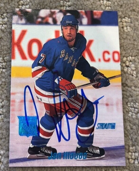 1999-00 Stadium Club Rangers Hockey Card #193 Jan Hlavac signed autographed