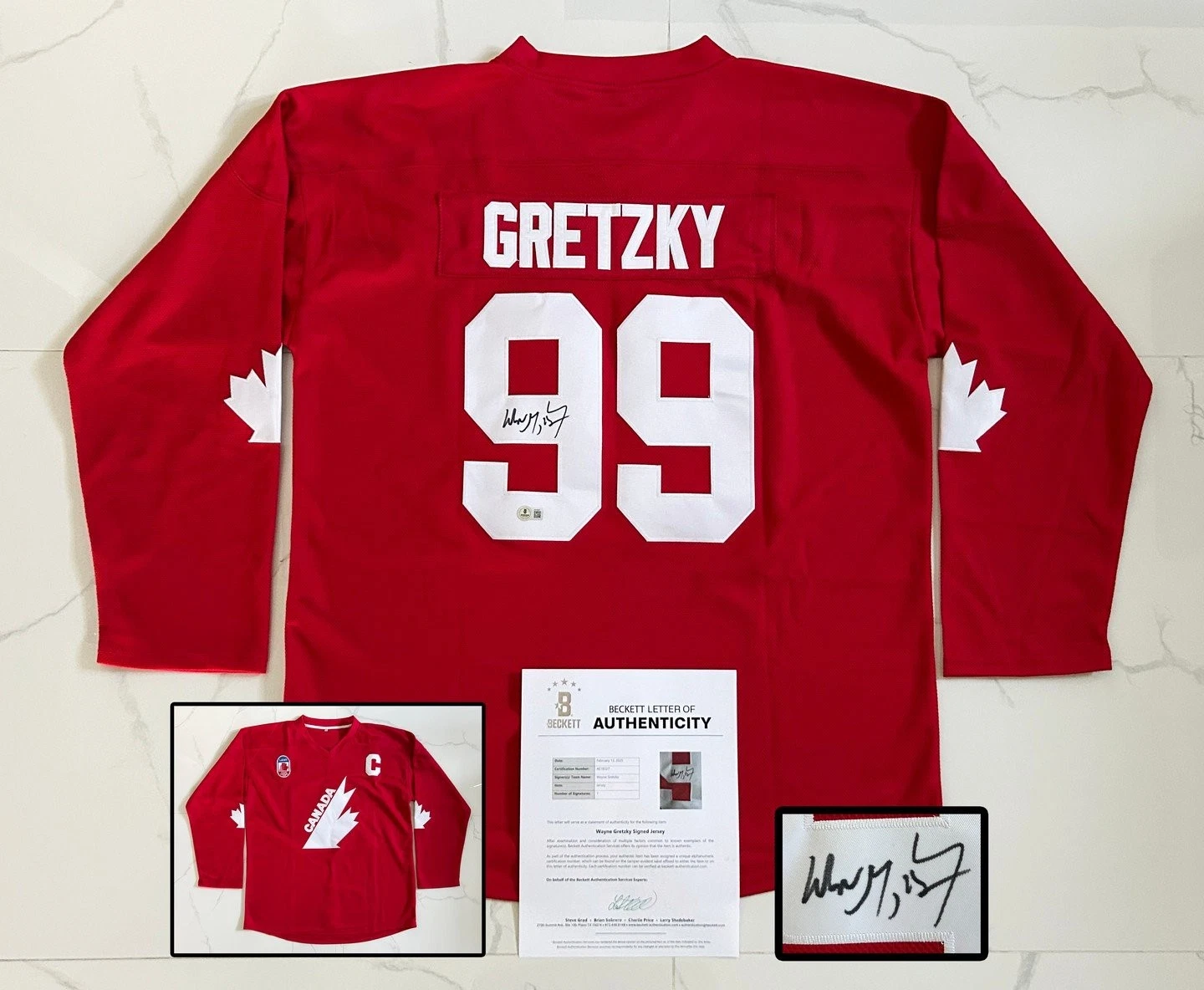 Wayne Gretzky Signed Jersey Canada Beckett BAS COA
