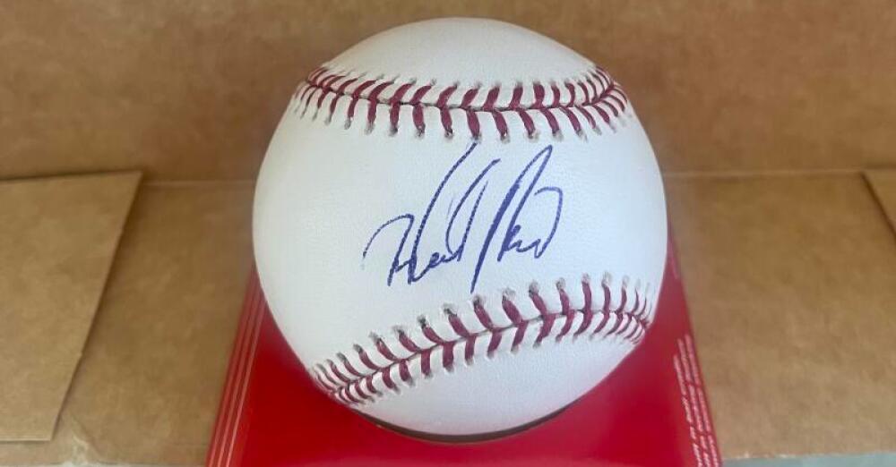 WILY MO PENA REDS/RED SOX SIGNED AUTO M.L. BASEBALL BECKETT AUTH