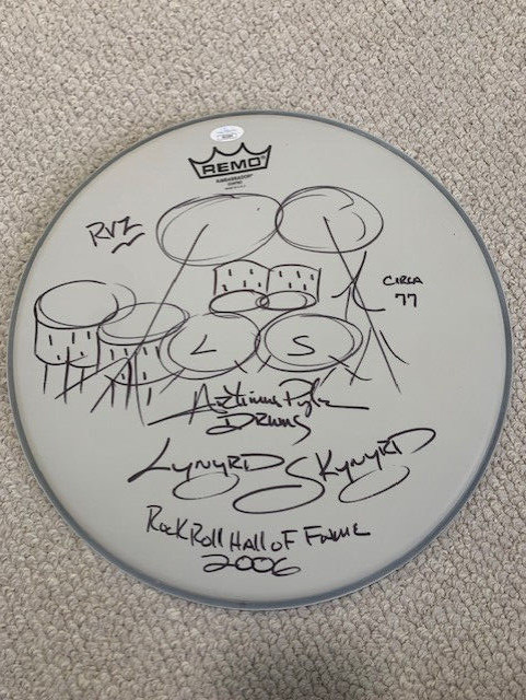 ARTIMUS PYLE SIGNED 14″ DRUMHEAD WITH ARTWORK LYNYRD SKYNYRD DRUMMER JSA COLLECTIBLE MEMORABILIA