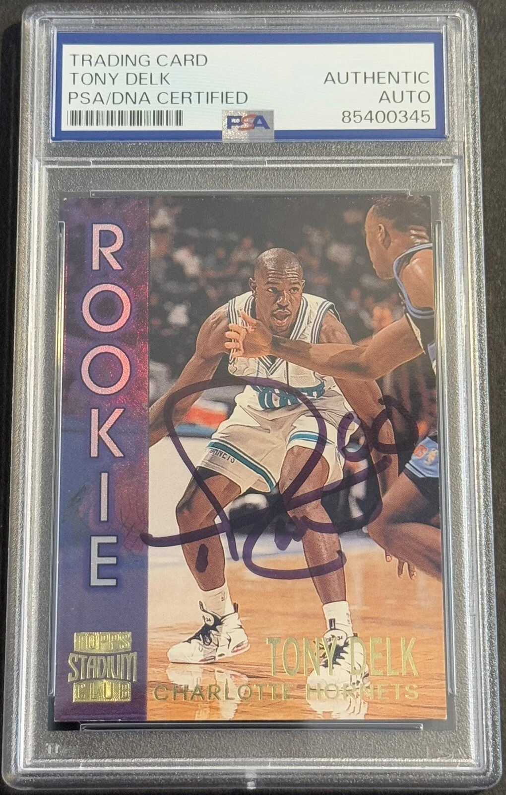 Tony Delk Signed Auto 1996-97 Topps Stadium Club Rookie Card PSA/DNA Slabbed