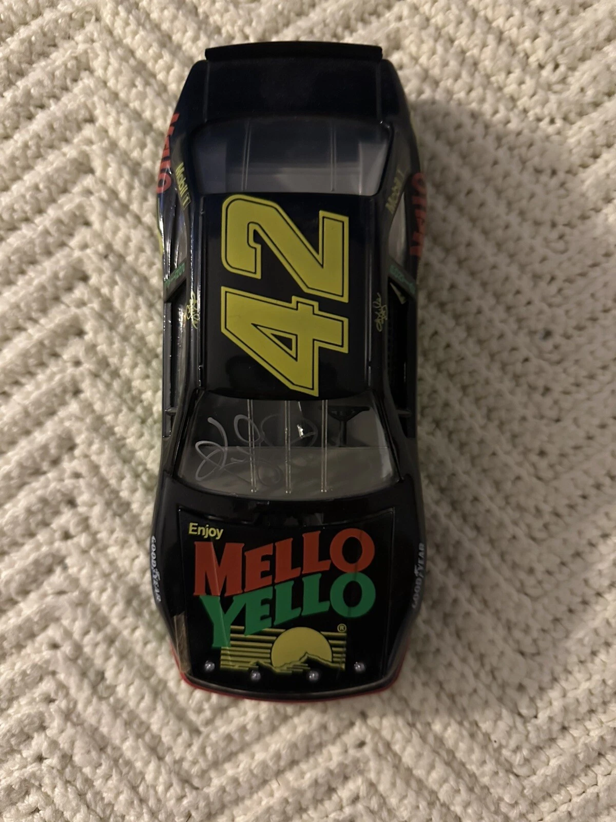 Kyle Petty Signed 1/24 Scale Diecast Car Nascar Mountain Dew 42