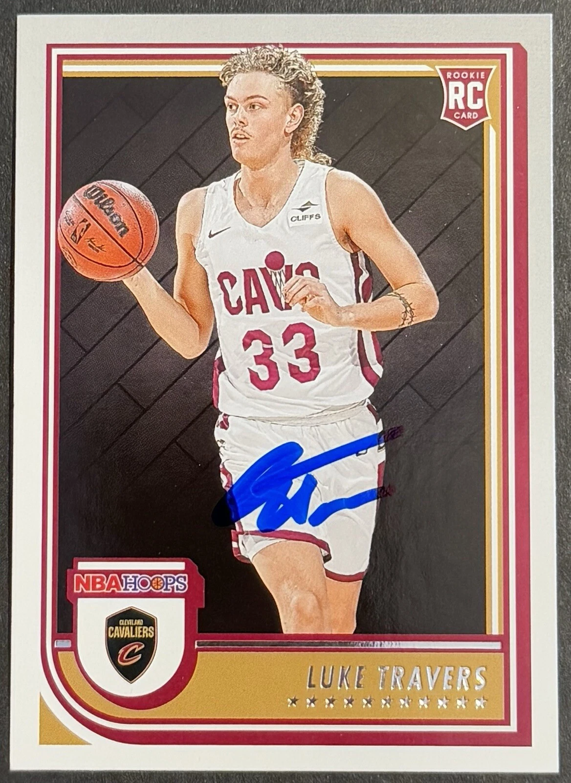 Luke Travers Signed Autographed 2022-2023 NBA Hoops Rookie Card Beckett COA