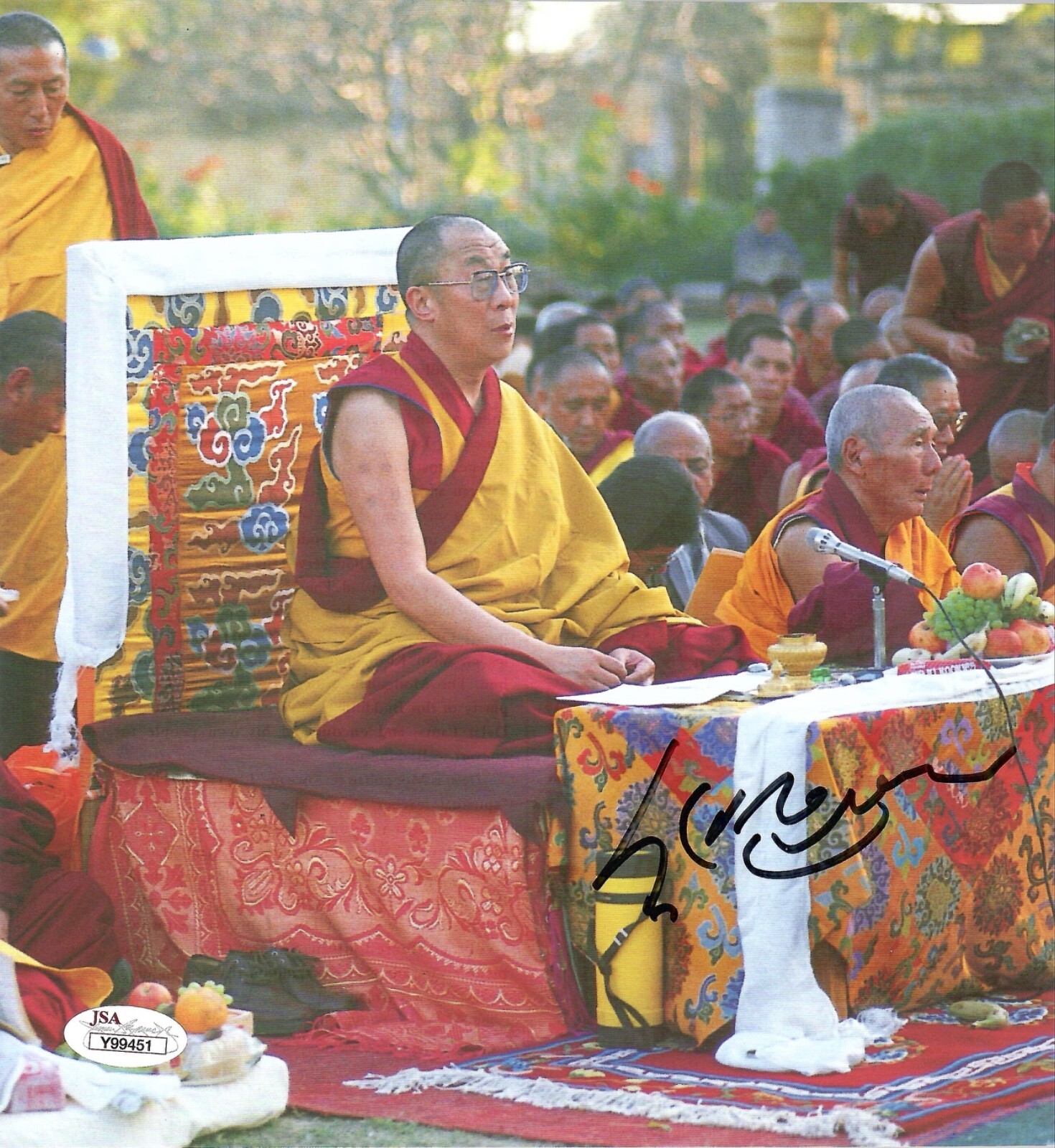 DALAI LAMA HAND SIGNED 8x9 COLOR PHOTO AMAZING POSE+VERY RARE JSA LETTER