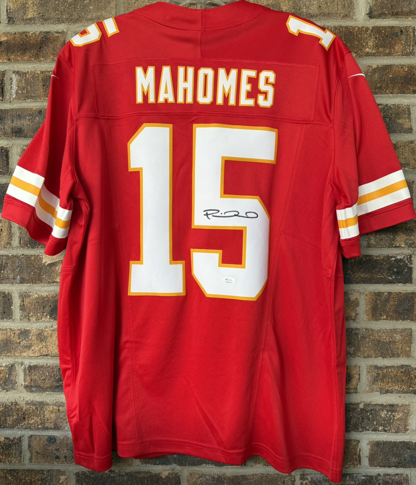 PSA/DNA Patrick Mahomes Autographed Nike Vapor FUSE Official Football Jersey