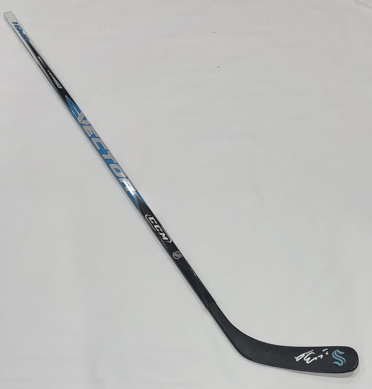 JARED MCCANN SIGNED FULL SIZE HOCKEY STICK SEATTLE KRAKEN PROOF
