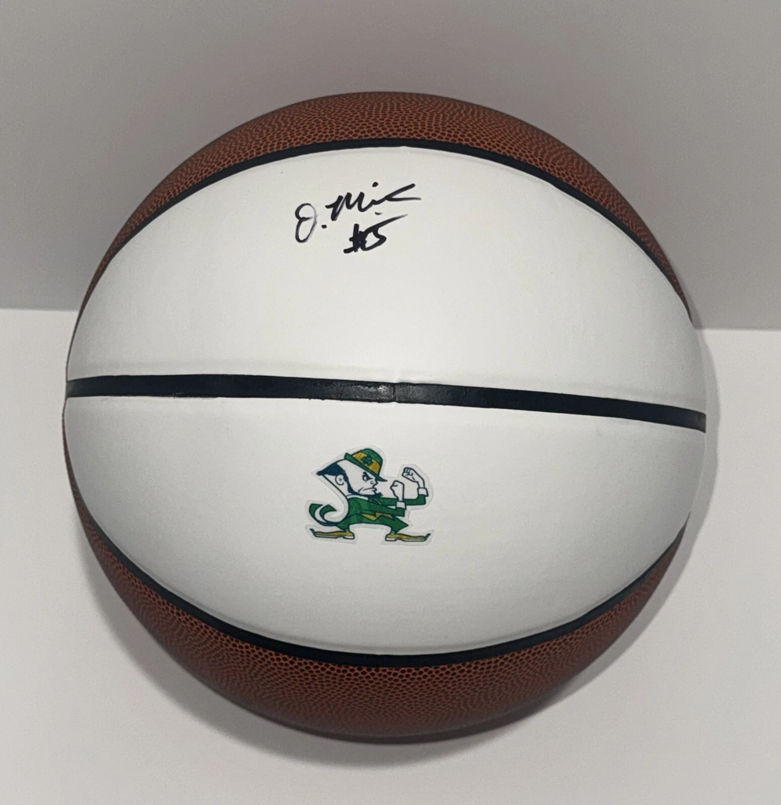 OLIVIA MILES SIGNED BASKETBALL NOTRE DAME FIGHTING IRISH PROOF JSA COA