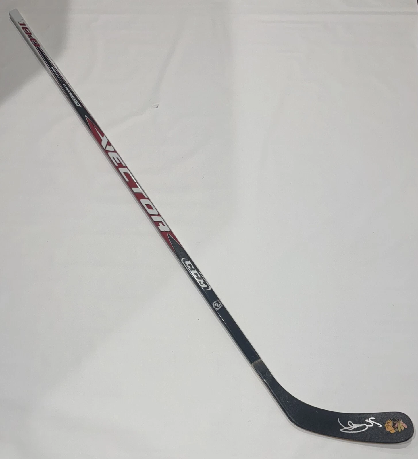 ARTYOM LEVSHUNOV SIGNED FULL-SIZE HOCKEY STICK CHICAGO BLACKHAWKS