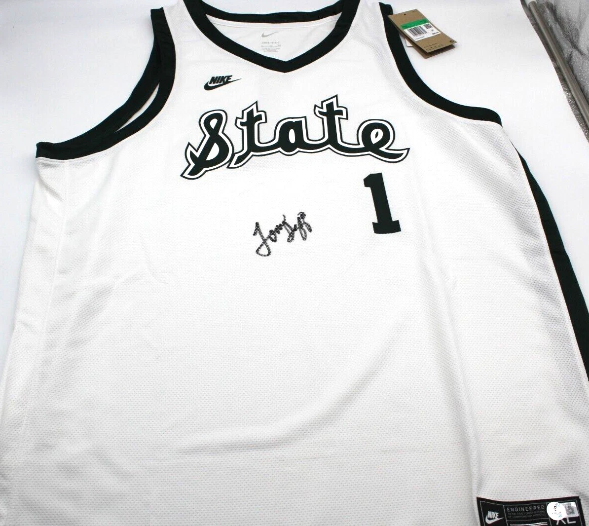 Tom Izzo Signed Michigan State Spartans Basketball Jersey w/Beckett COA BP59152