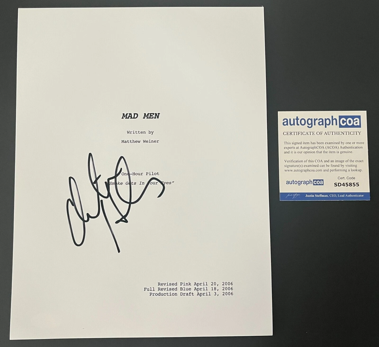 CHRISTINA HENDRICKS SIGNED MAD MEN FULL PILOT SCRIPT w/PROOF & AUTOGRAPH COA