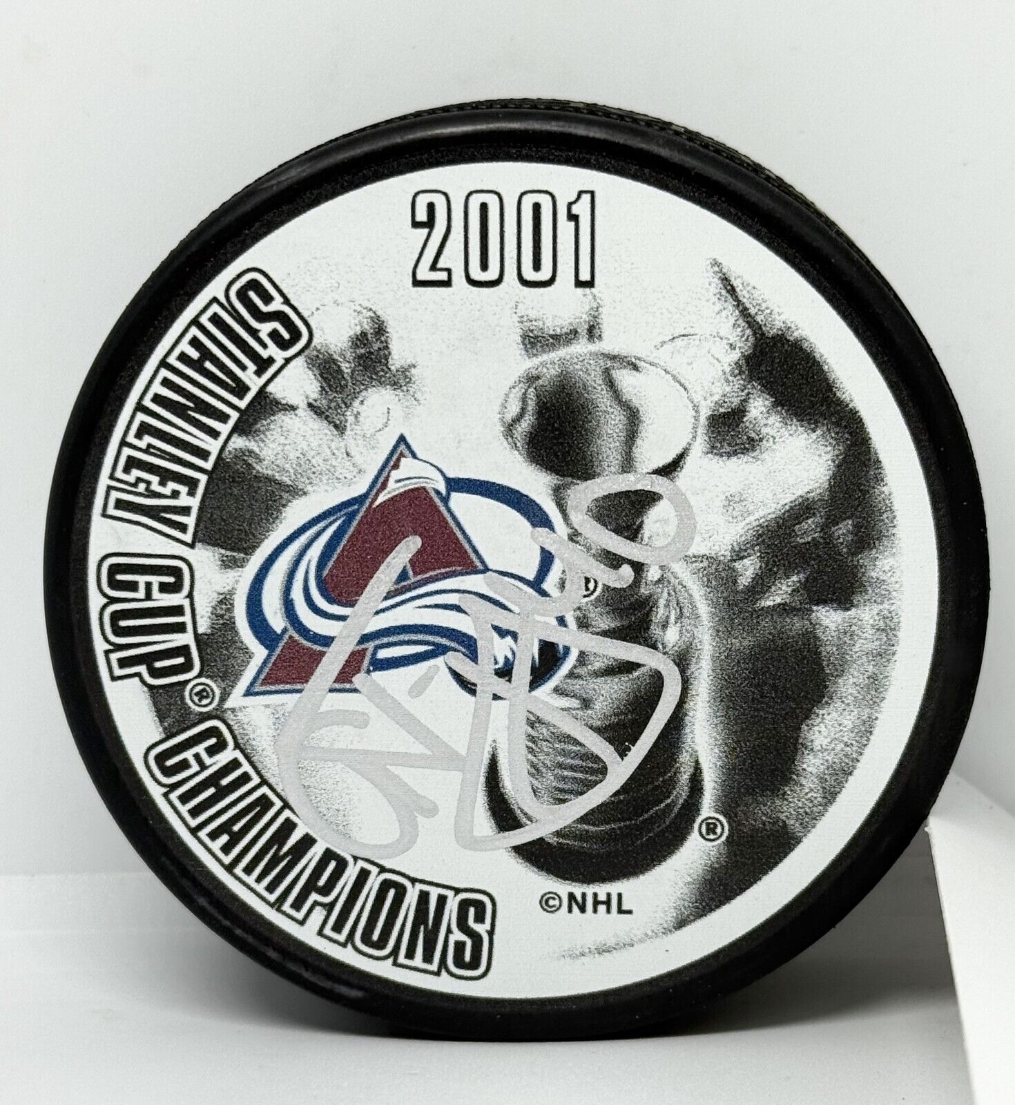 Alex Tanguay signed Colorado Avalanche 2001 Stanley Cup Champs Puck Beckett COA