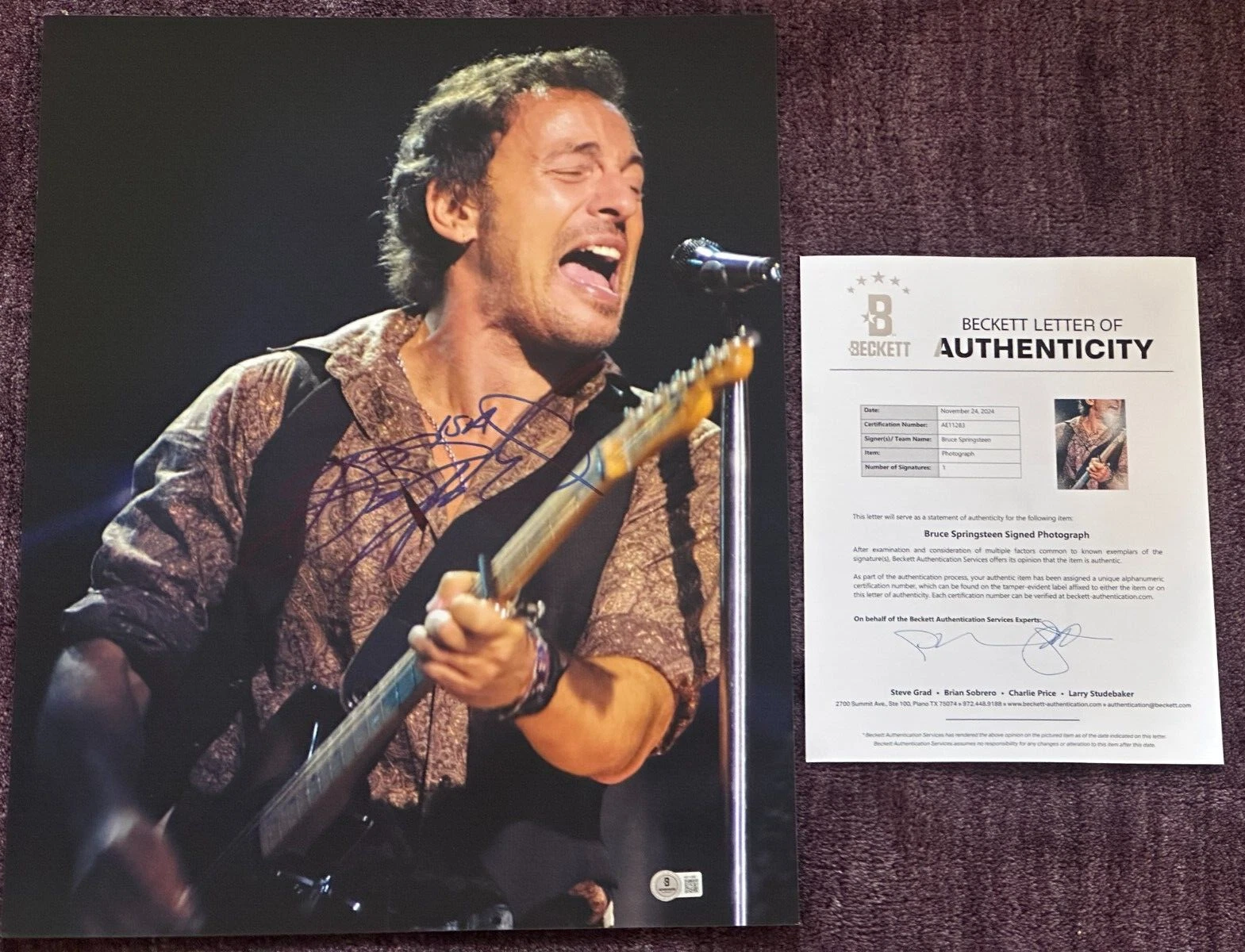 BRUCE SPRINGSTEEN Signed CONCERT 16x20 PHOTO Beckett (BAS) LOA