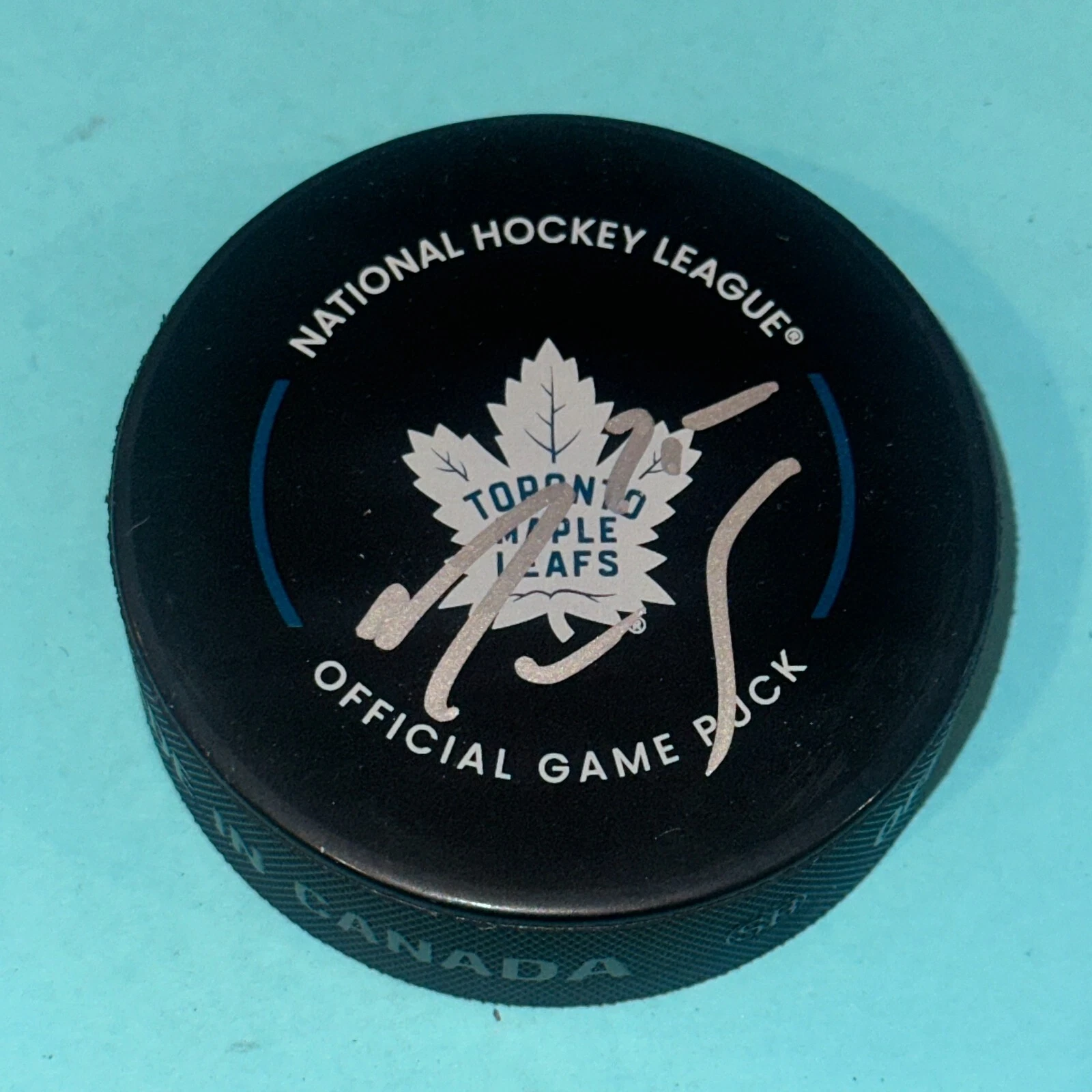 RYAN REAVES Signed Toronto MAPLE LEAFS Official GAME Puck Beckett (BAS)