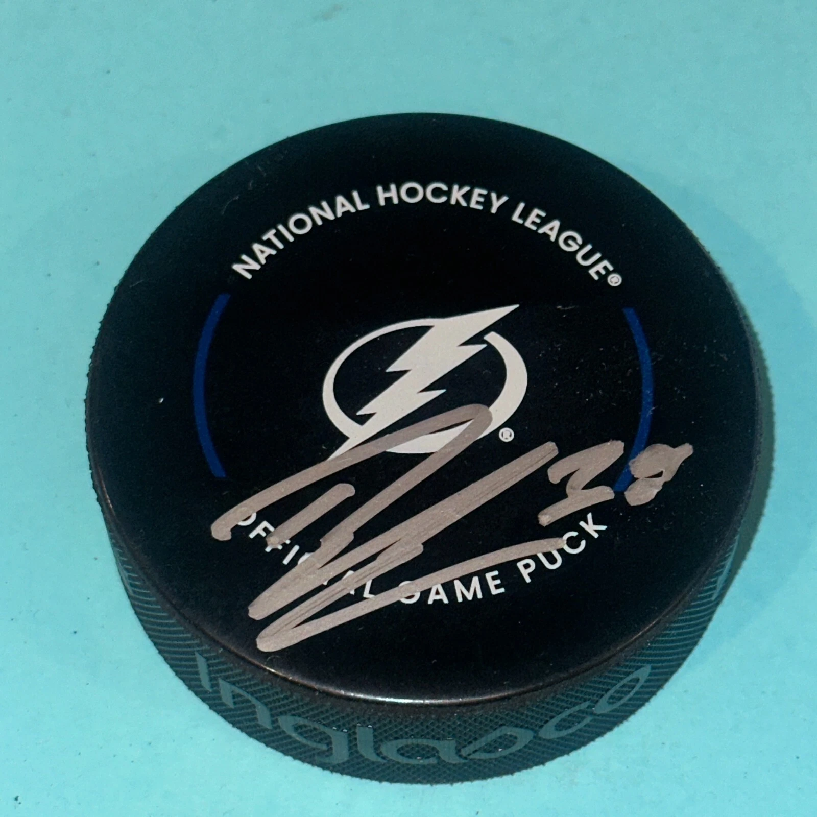 BRANDON HAGEL Signed Tampa Bay LIGHTNING Official GAME Puck Beckett (BAS)