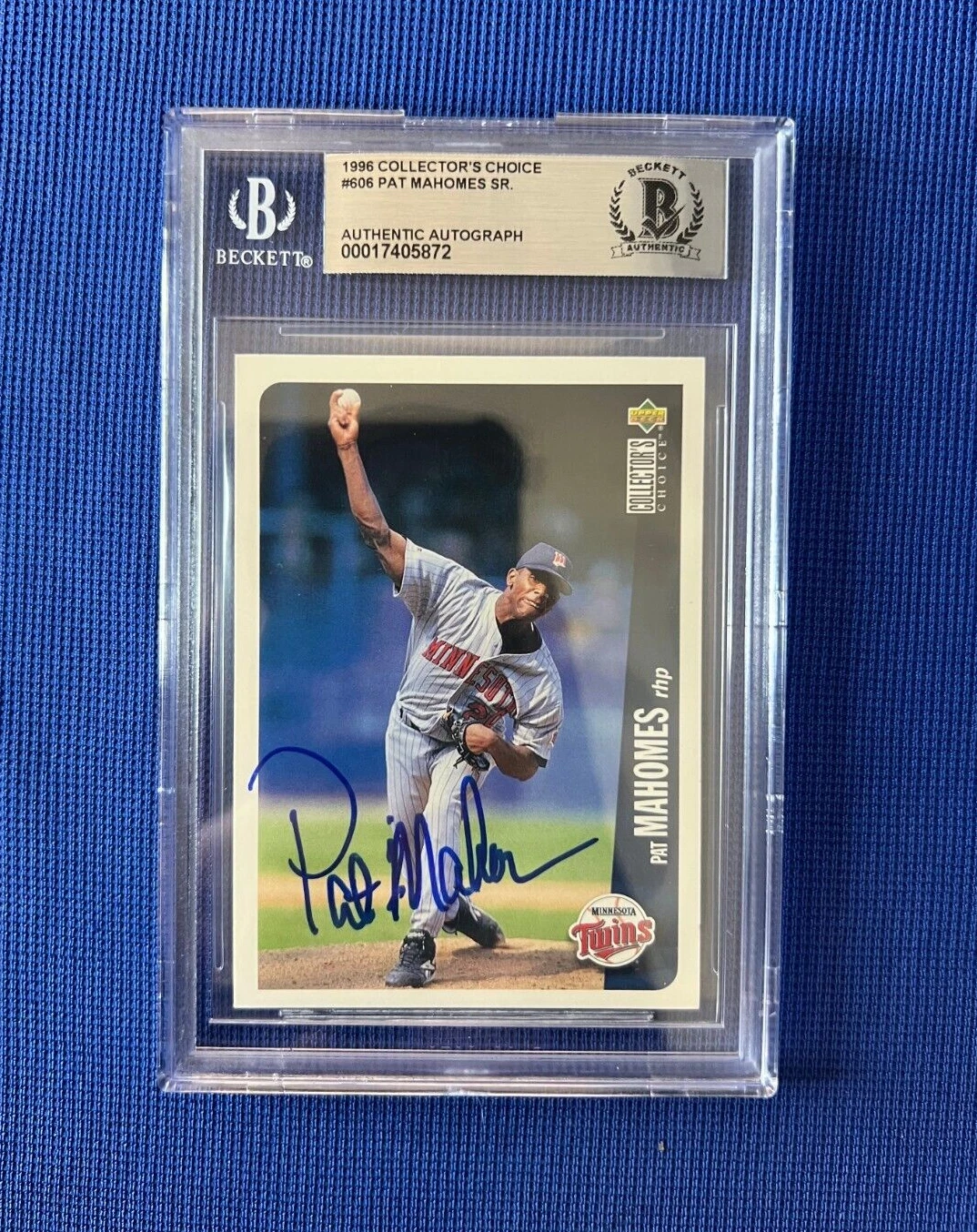 1996 COLLECTORS CHOICE PAT MAHOMES SR MINNESOTA TWINS SIGNED AUTO #606 BECKETT