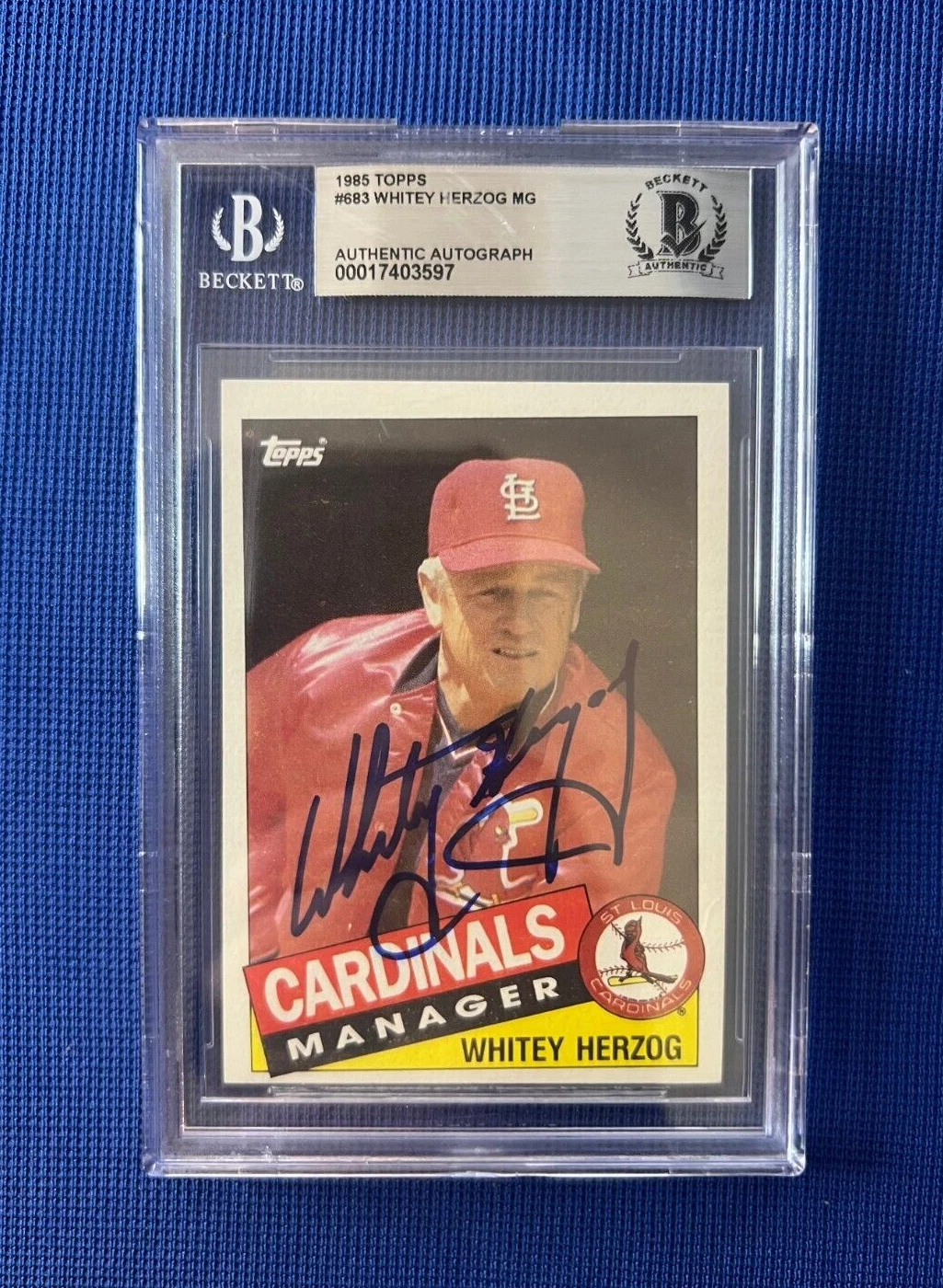 1985 TOPPS WHITEY HERZOG MANAGER CARDINALS SIGNED AUTOGRAPHED CARD #683 BECKETT