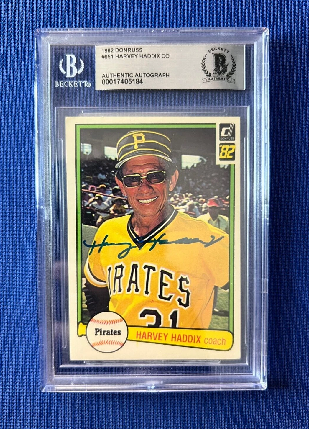 1982 DONRUSS HARVEY HADDIX PITTSBURGH PIRATES SIGNED AUTOGRAPHED #651 BECKETT COLLECTIBLE MEMORABILIA
