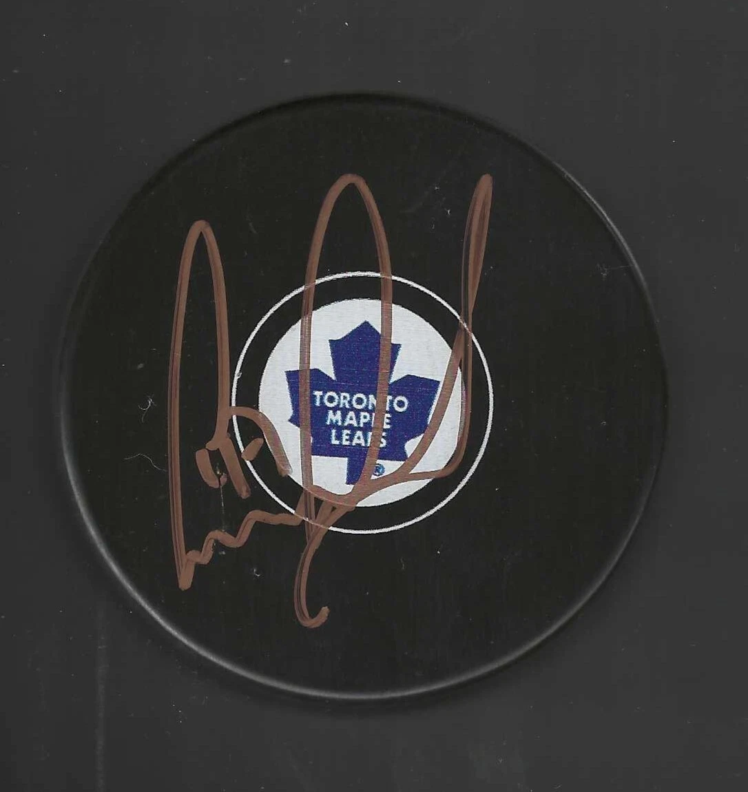 Leo Komarov Signed Toronto Maple Leafs Puck Signed In Gold
