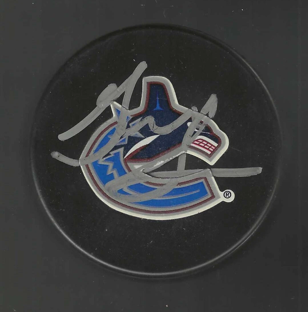 Garth Snow Signed Vancouver Canucks Souvenir Puck