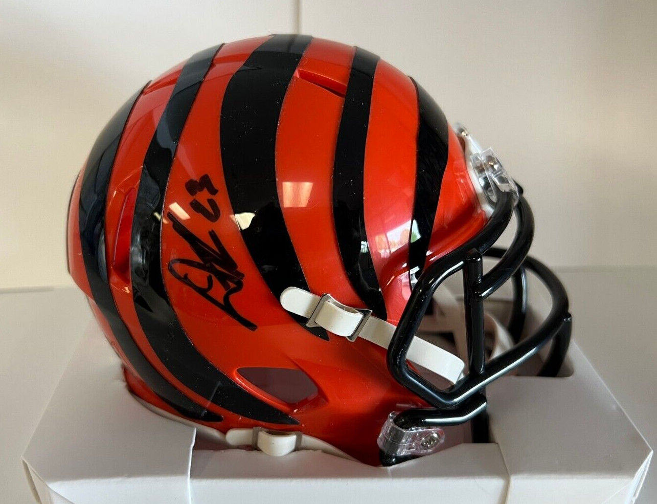 DAXTON HILL CINCINNATI BENGALS SIGNED AUTOGRAPHED MINI HELMET BECKETT