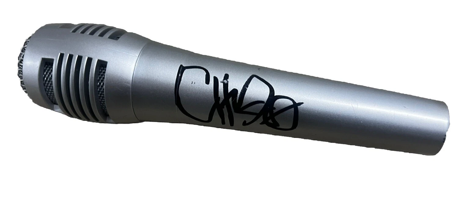 Chuck D signed (PUBLIC ENEMY) RRHOF microphone Music singer Beckett BP28000