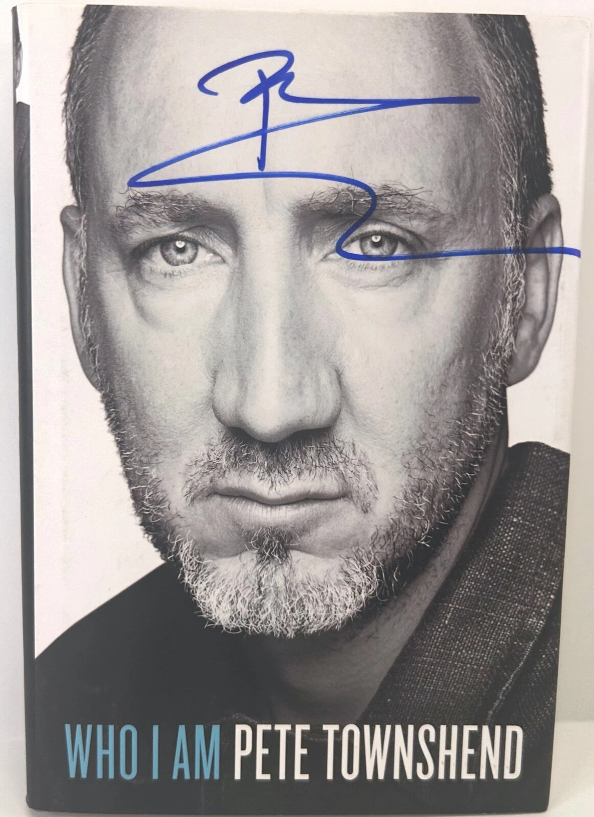 PETE TOWNSHEND Signed Autograph Book 