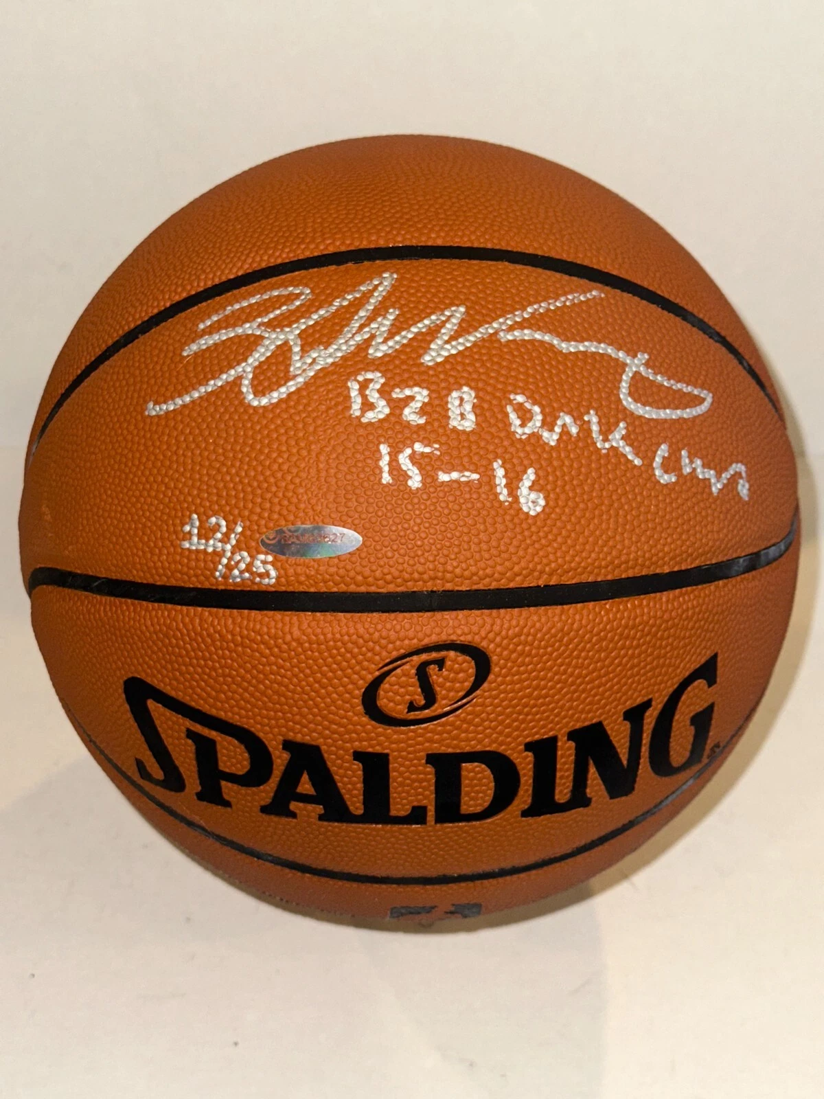 ZACH LEVINE SIGNED SPALDING GAME BASKETBALL BECKETT AUTH. (BAS) & INSCR COLLECTIBLE MEMORABILIA