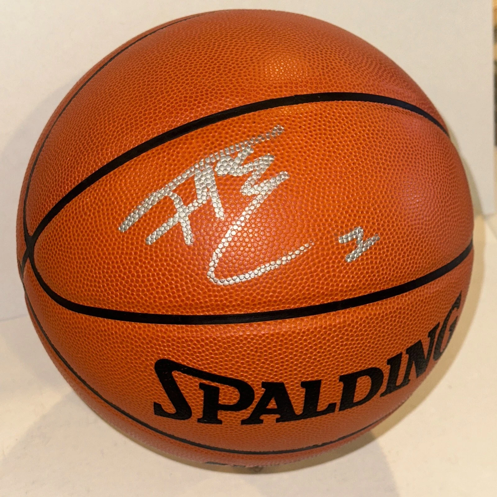 TRACY MCGRADY SIGNED SPALDING GAME BASKETBALL (STERN) BECKETT (BAS) COLLECTIBLE MEMORABILIA
