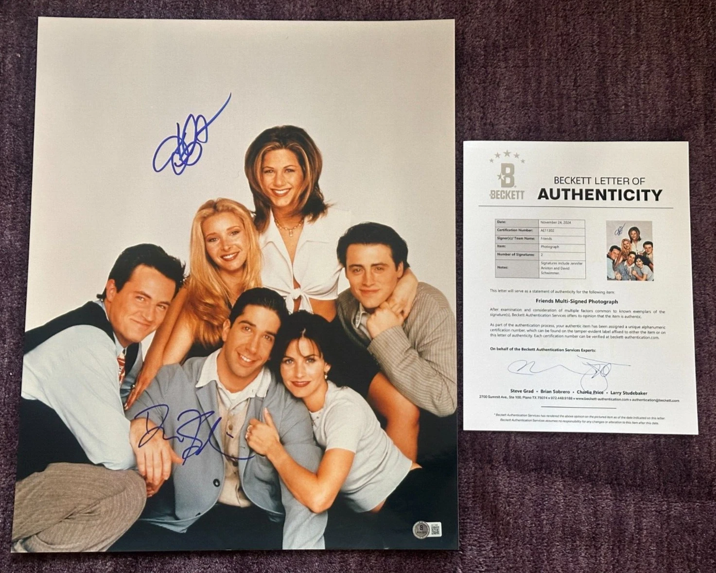 JENNIFER ANISTON & DAVID SCHWIMMER Signed FRIENDS 16x20 PHOTO with Beckett LOA