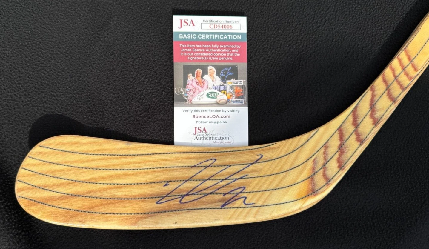 TAGE THOMPSON SIGNED BUFFALO SABRES SHER-WOOD STICK JSA COA COLLECTIBLE MEMORABILIA