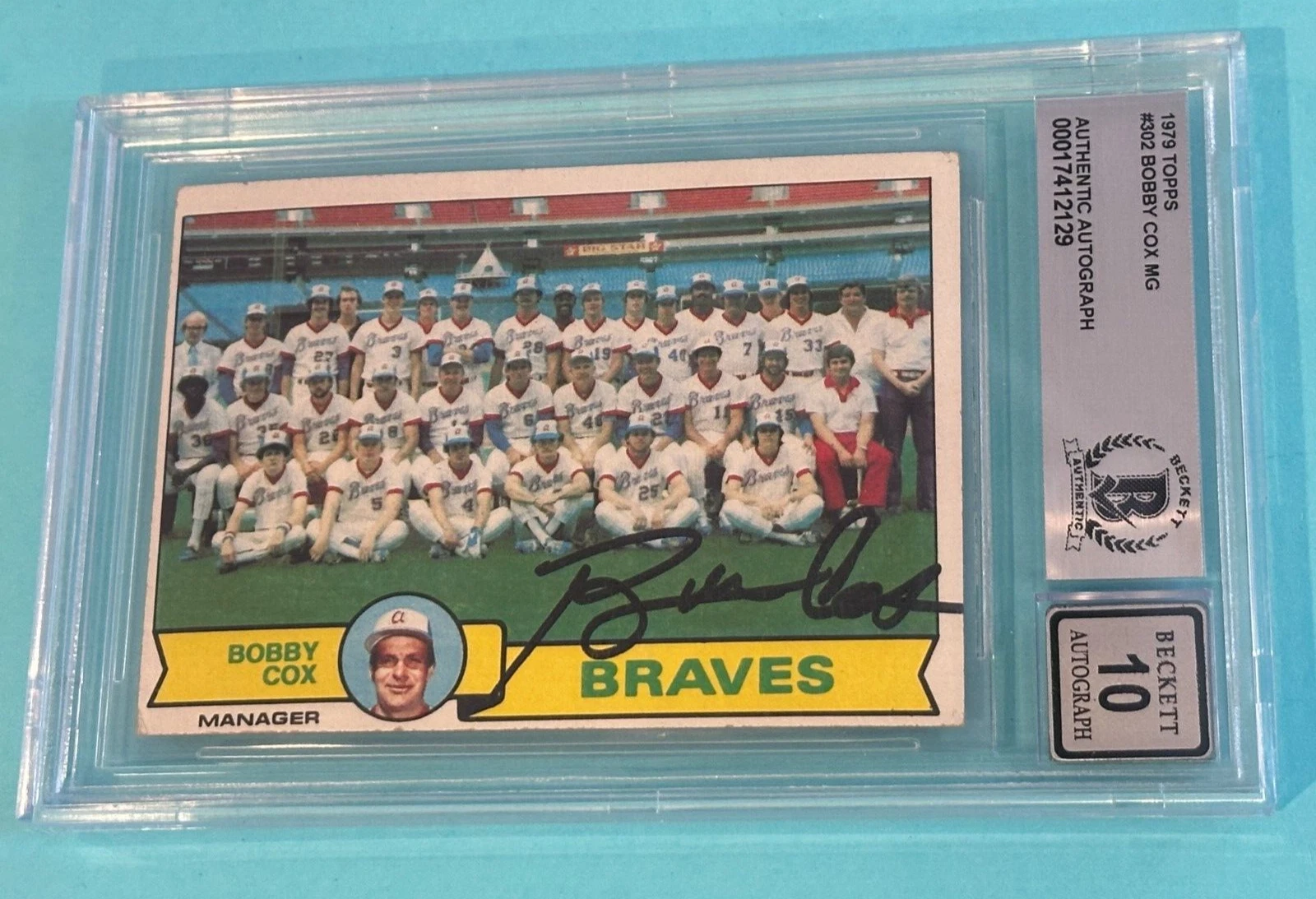 BOBBY COX Signed 1979 TOPPS Card #302 Beckett Auth (BAS) AUTO 10