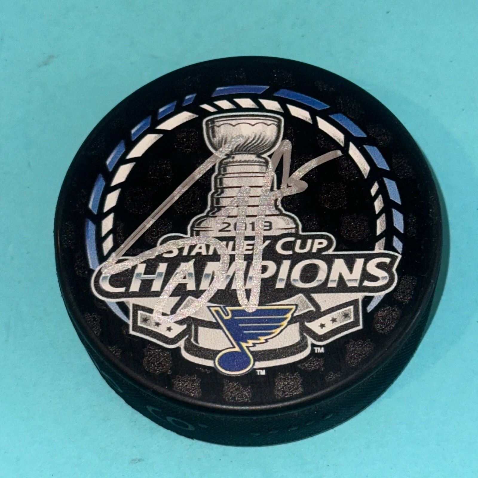 STEVE OTT (St. Louis BLUES) Signed 2019 STANLEY CUP CHAMPS Puck Beckett (BAS)
