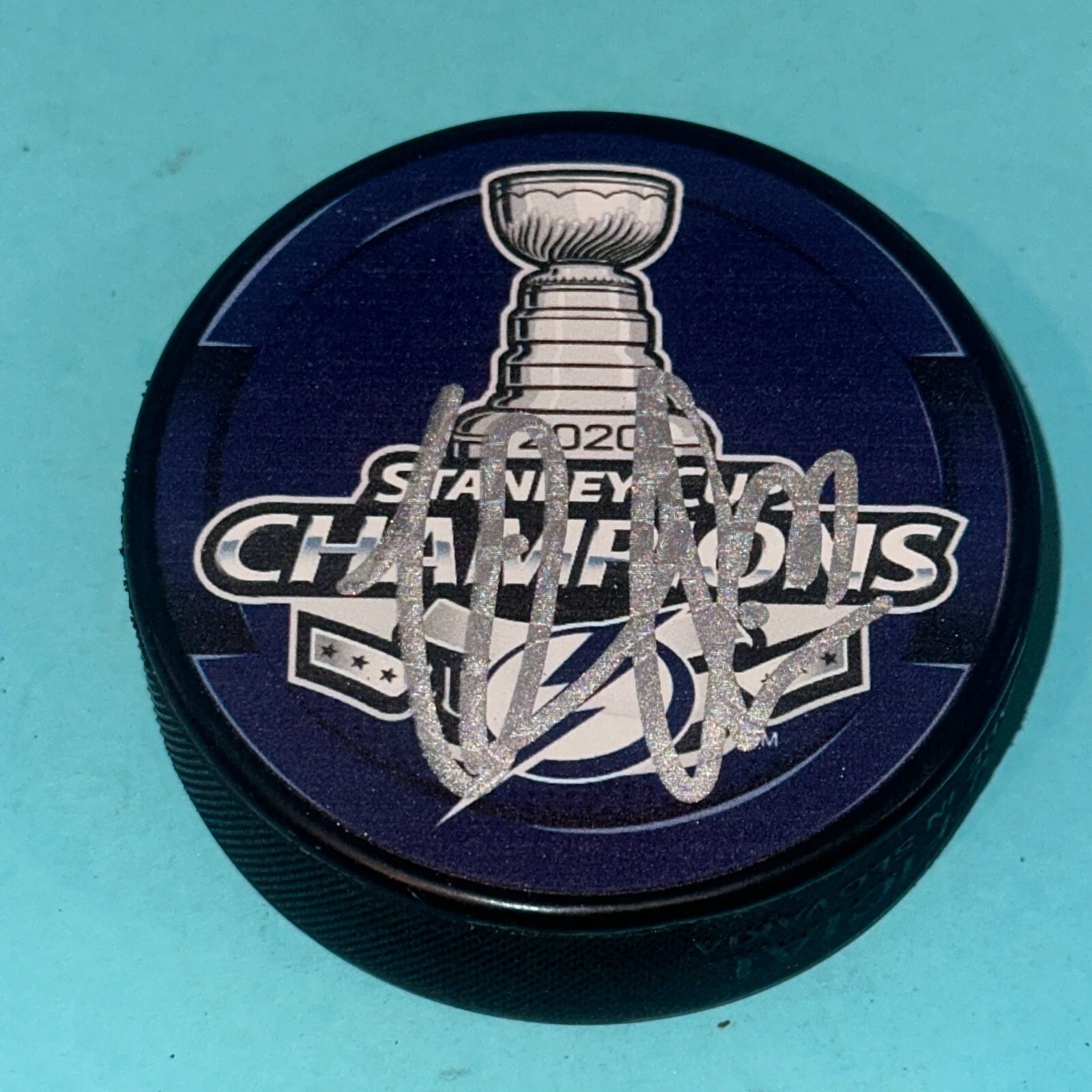 VICTOR HEDMAN (Lightning) Signed 2020 STANLEY CUP CHAMPS Puck Beckett (BAS)