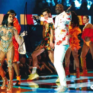 AKON signed (KONVICT) RAPPER Music *Lonely* 8X10 photo ACOA SD29555