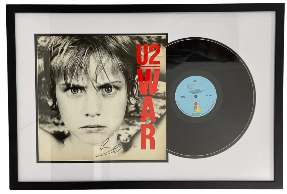 BONO SIGNED U2 WAR FRAMED ALBUM VINYL AUTHENTIC AUTOGRAPH PROOF PIC BECKETT LOA