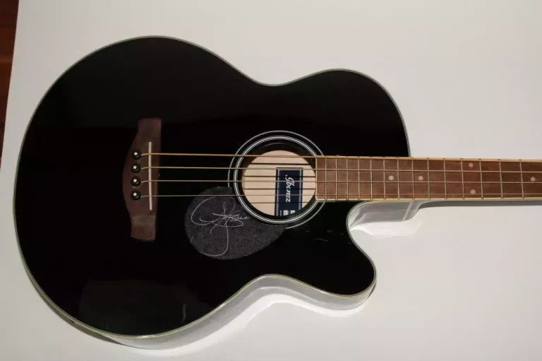 GENE SIMMONS SIGNED AUTOGRAPH IBAZNEZ FULL SIZE ACOUSTIC BASS GUITAR KISS DEMON  COLLECTIBLE MEMORABILIA
