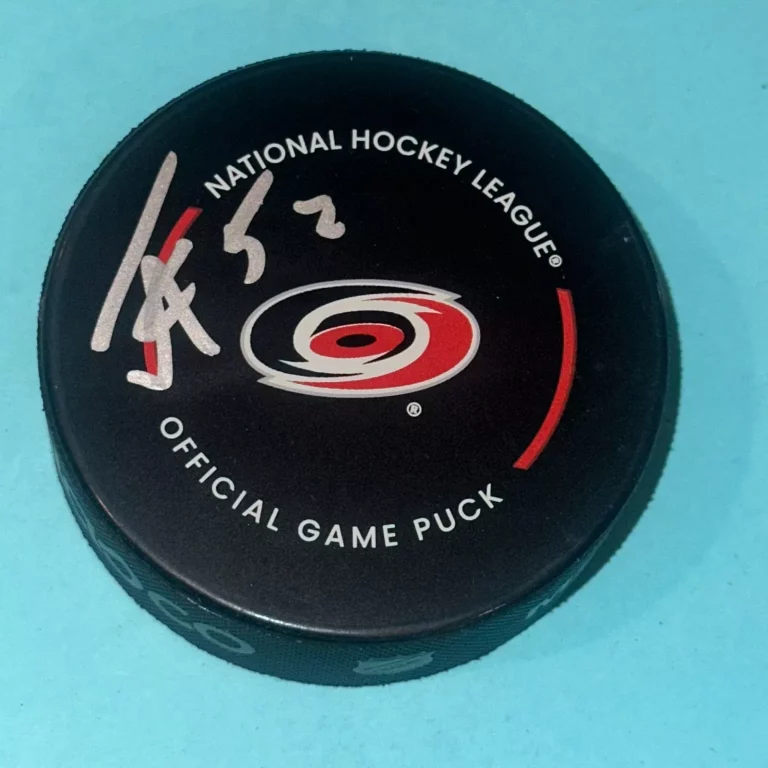 PYOTR KOCHETKOV SIGNED CAROLINA HURRICANES OFFICIAL GAME PUCK BECKETT AUTH BAS COLLECTIBLE MEMORABILIA