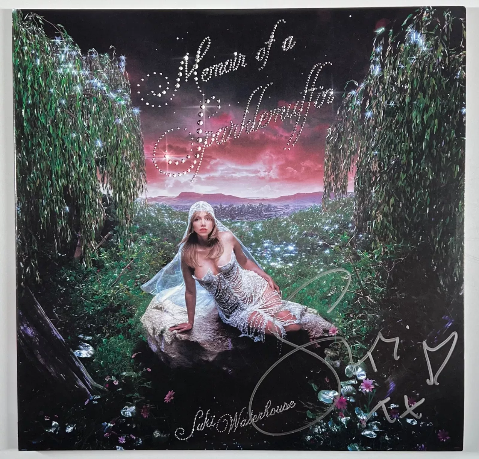 Suki Waterhouse JSA Signed Autograph Album Vinyl Record Memoir Of A Sparklemuff