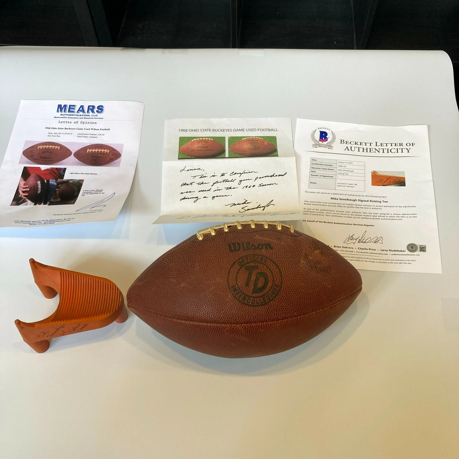 1968 OHIO STATE BUCKEYES NATIONAL CHAMPIONS GAME USED FOOTBALL MEARS COA COLLECTIBLE MEMORABILIA