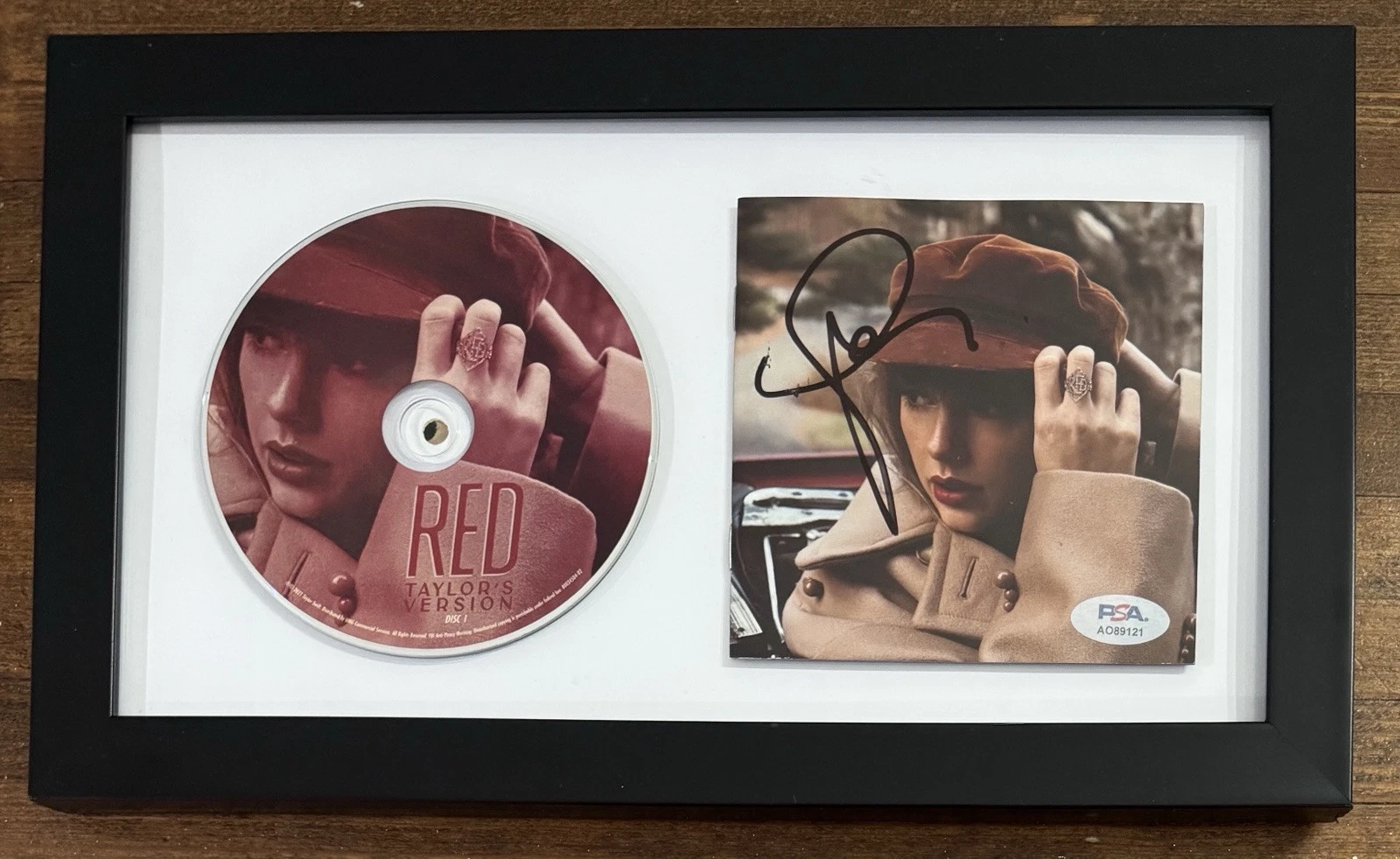 SIGNED TAYLOR SWIFT Red Taylor’s Version CD Framed Autograph Book PSA DNA COA