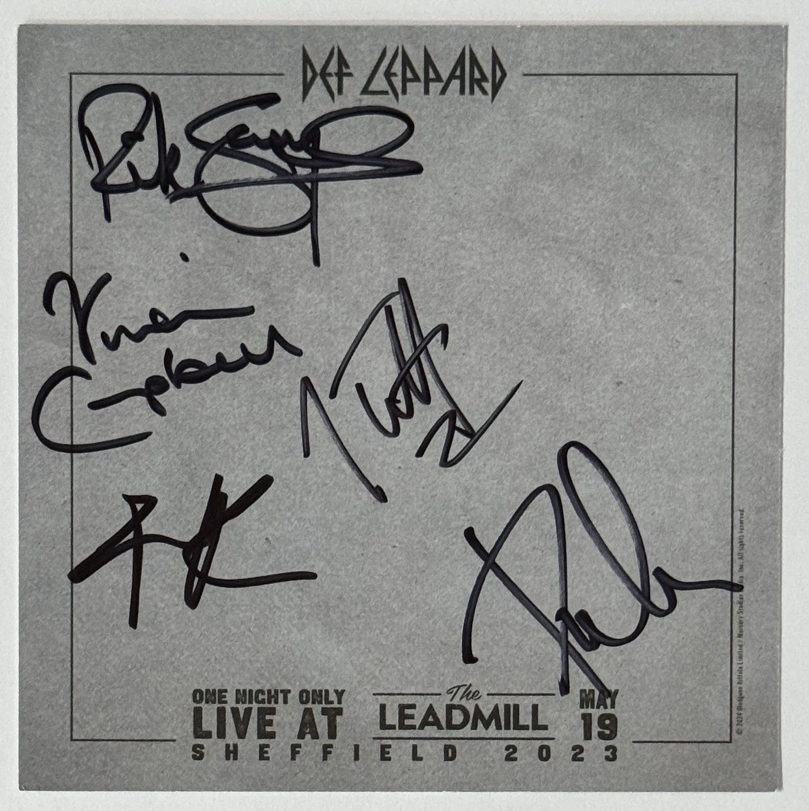 DEF LEPPARD BAND SIGNED AUTOGRAPH LIVE AT LEADMILL CD ALBUM CARD BECKETT BAS COA