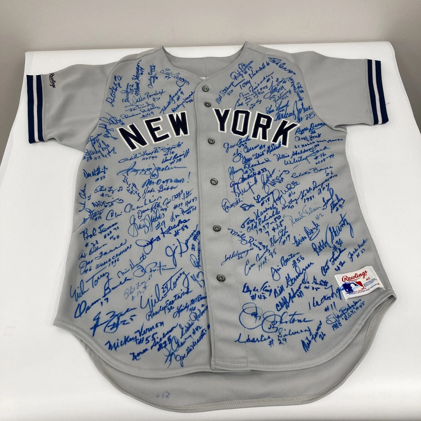 New York Yankees Legends Signed Mickey Mantle Jersey With 95 Signatures! JSA COA