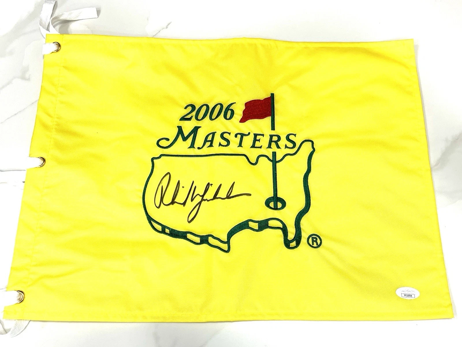PHIL MICKELSON Hand Signed 2006 MASTERS Pin Flag Winner JSA Cert #3